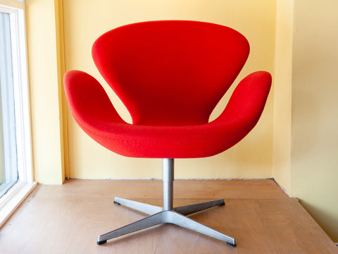 Vintage Danish Swan Chairs Arne Jacobsen Fritz Hansen