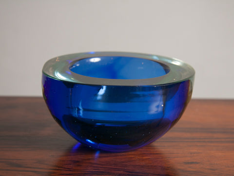 VINTAGE COBALT BLUE MURANO SOMMERSO ART GLASS BOWL